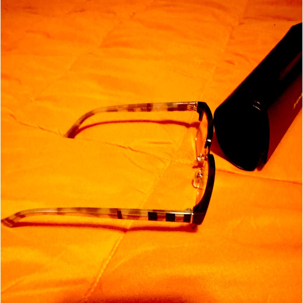 BURBERRY READING FRAMES